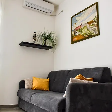 Ceko Apartment *